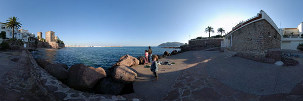 Une belle ballade le long de la mer entre les deux ports de Mandelieu - La Napoule