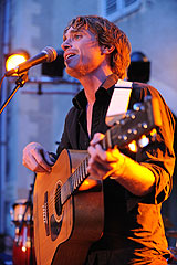 Ben Mazue à Biot pour la fête de la musique 2008