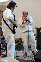 Duo Guitare Harmonica à Biot pour la fête de la musique 2008