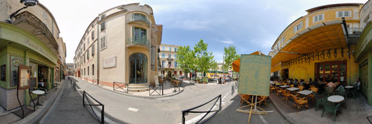 Le vieux port et la mairie de Marseille